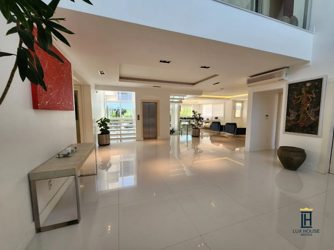 Furnished house with 7 en-suite bedrooms and 10 baths — photo 5