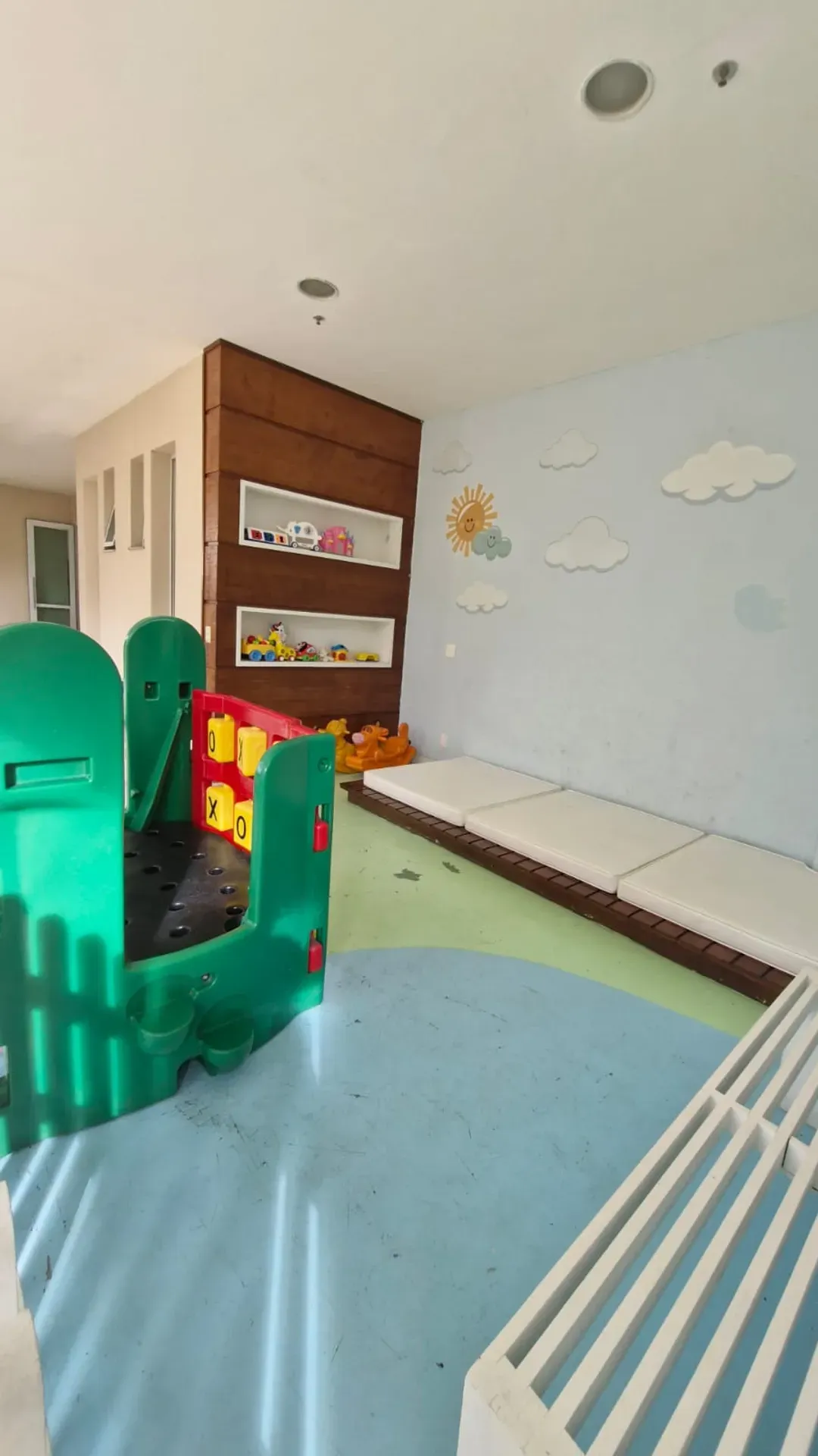 Apartment, 68 m², with a glass-enclosed balcony — photo 47