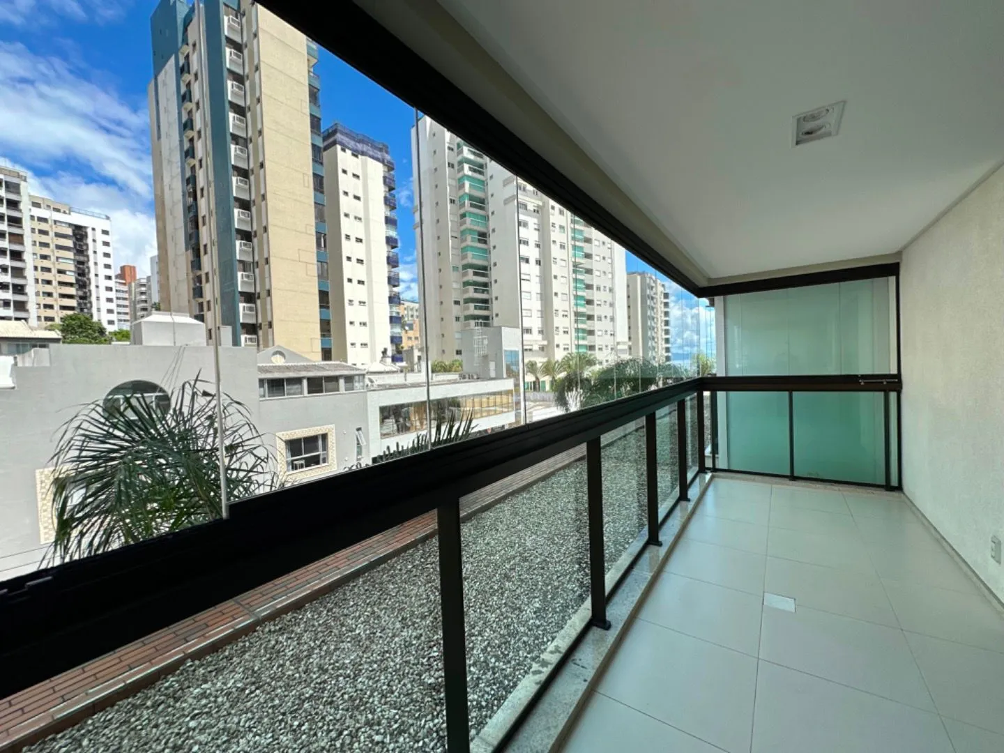 Estudio amueblado con 1 dormitorio y balcón acristalado — photo 10