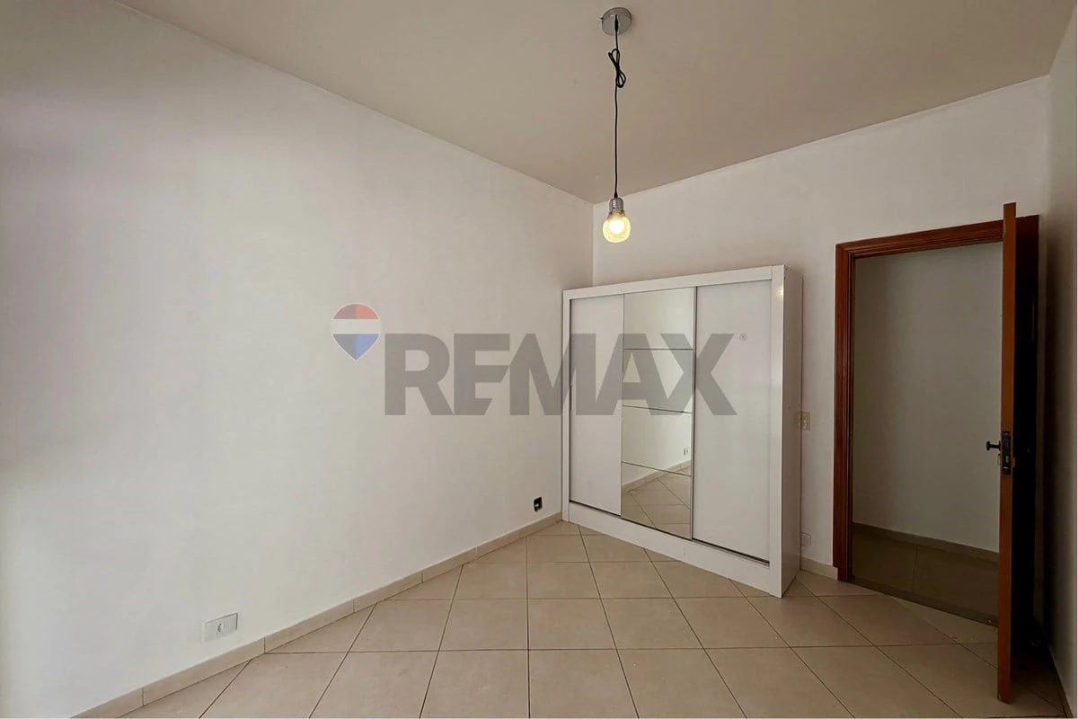 3-bedroom apartment, 1 with its own bathroom, 122 m² — photo 16