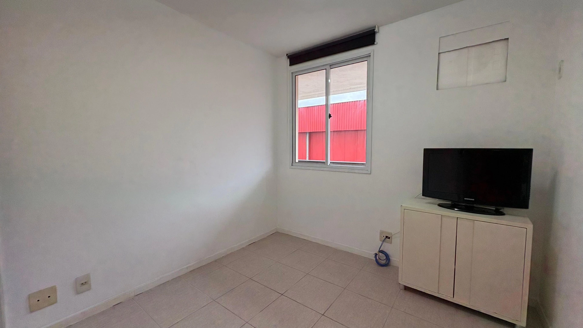 70 m² apartment with a home office and a washing machine — photo 33