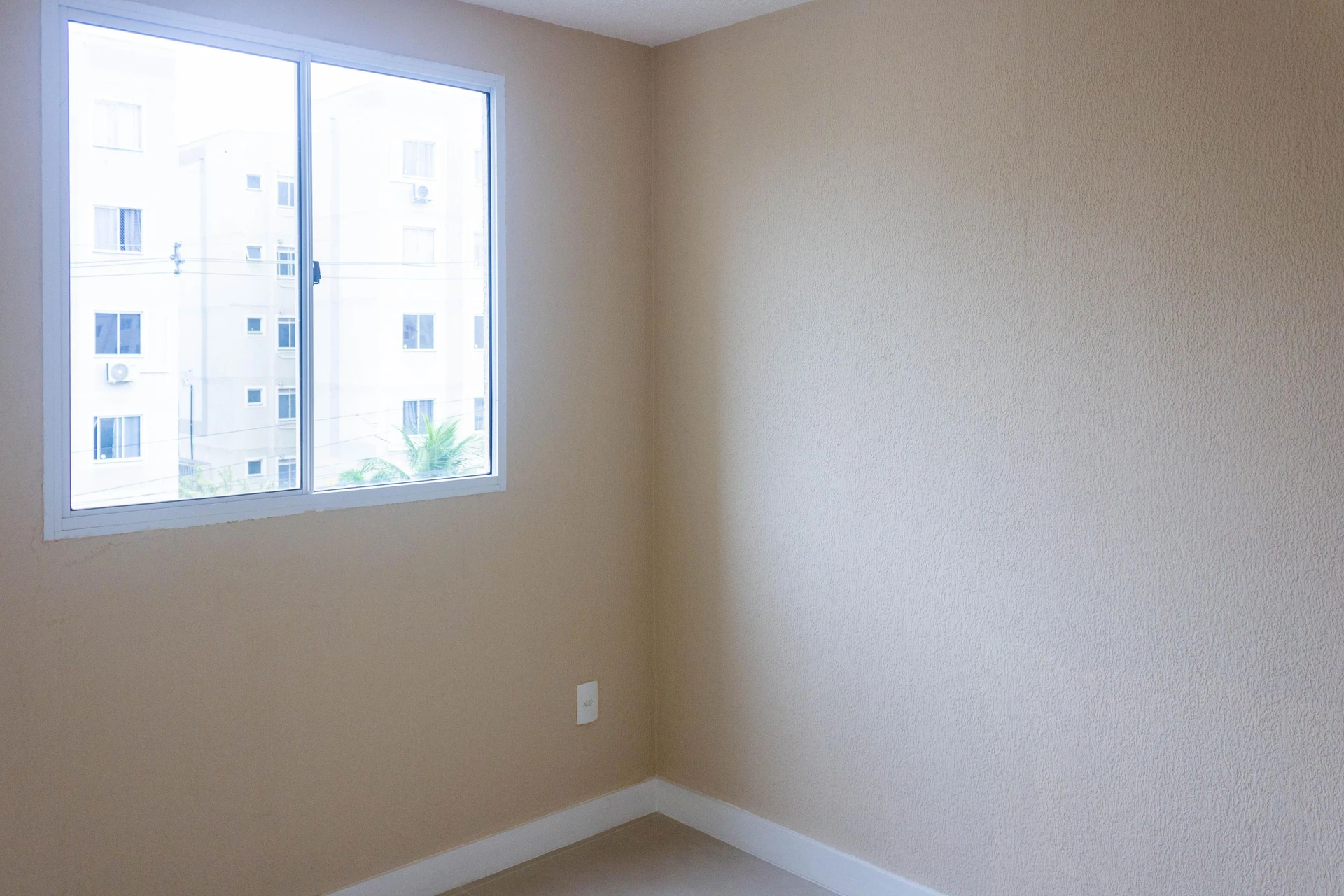 2-bedroom apartment in a building with a gym — photo 24