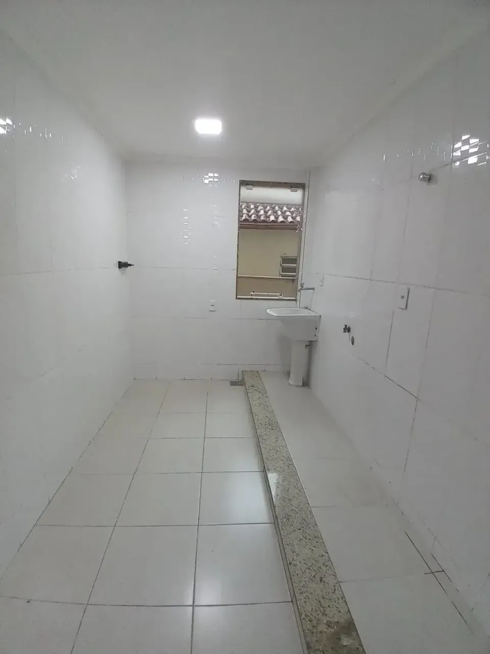 2-bedroom apartment with 1 parking space and 1 bath — photo 12