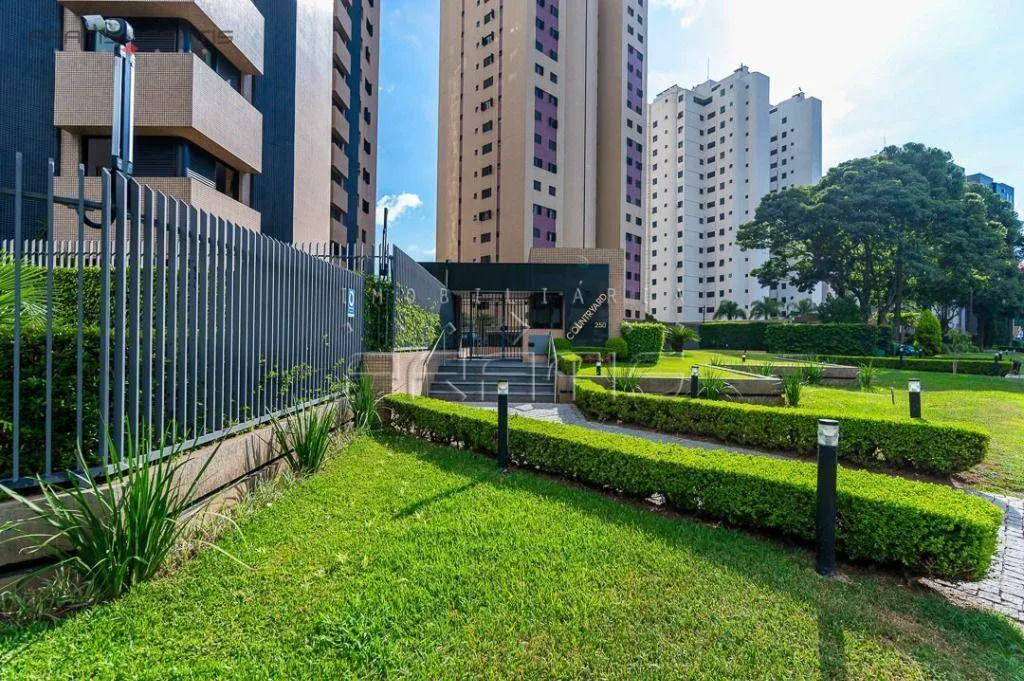 350 m² 3-bedroom apartment with a private BBQ balcony — photo 2