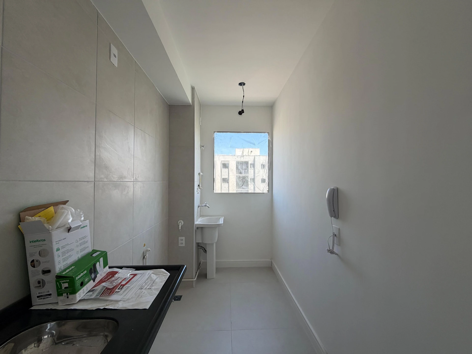 Apartamento sem mobília com 2 quartos e varanda — photo 44