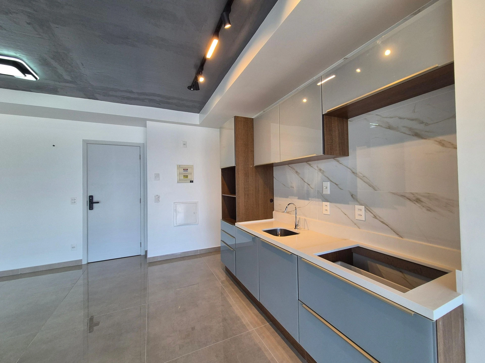 Washing machine in a 2-bedroom apartment, 84 m² — photo 15