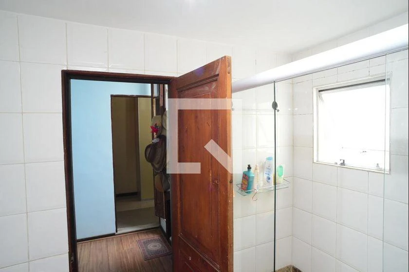 Unfurnished 6-bedroom apartment with 340 m² — photo 39
