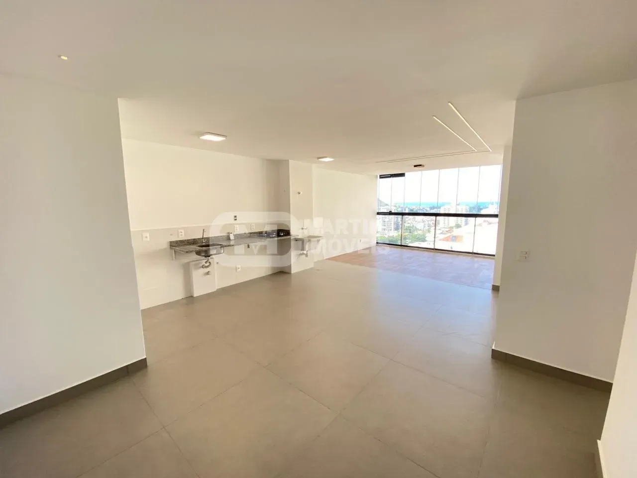 Glass-enclosed balcony in a 3-bedroom apartment, 119 m² — photo 13