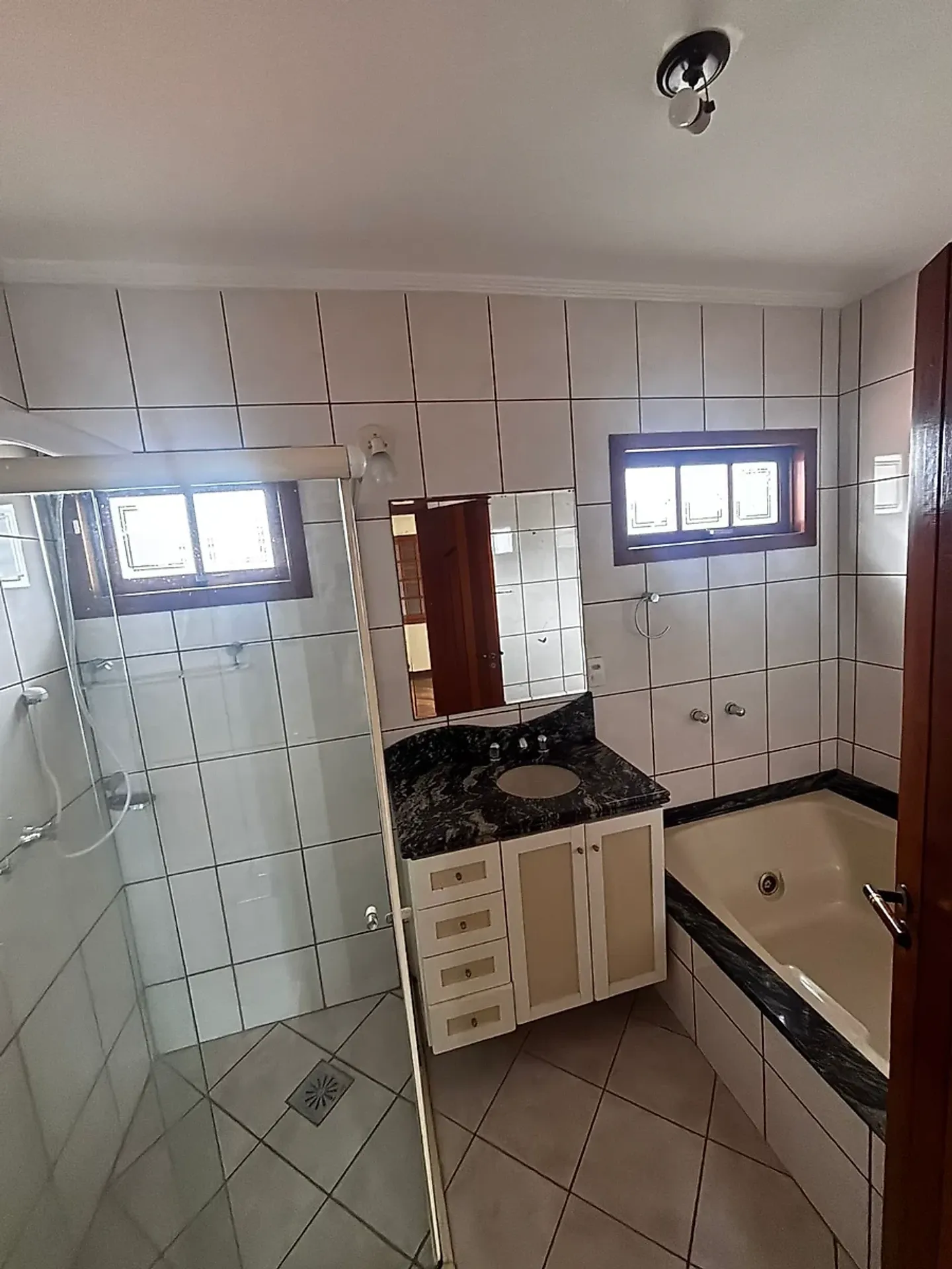 Rental house with 3 bedrooms and 360 m² — photo 18