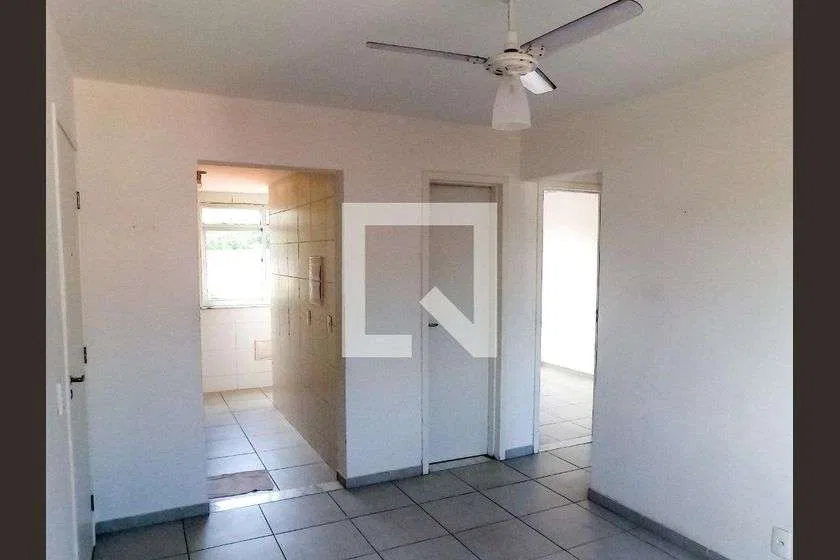 2-bedroom apartment in a building with a gym — photo 3