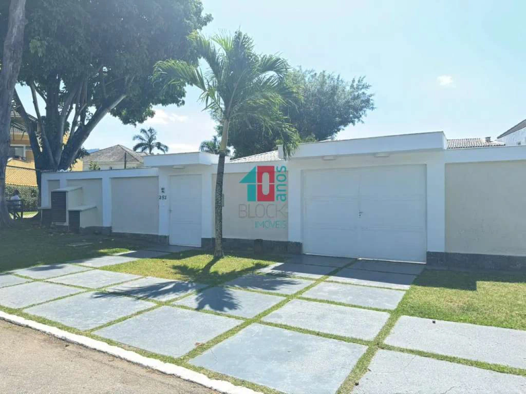 Casa em condomínio fechado de 470 m² com 3 quartos — photo 26