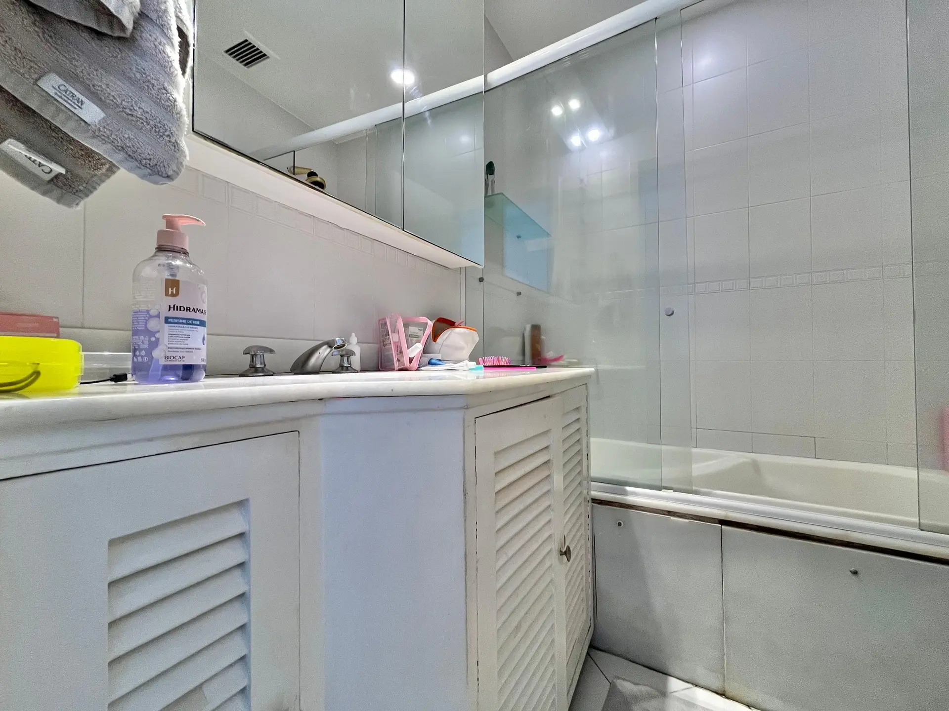 Furnished apartment, 450 m², with a water view — photo 72