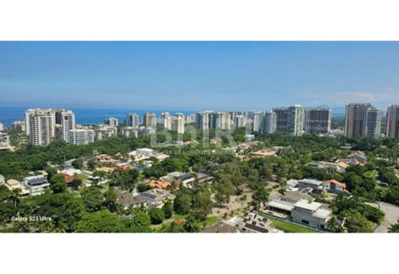 3-bedroom apartment with a glassed-in balcony — photo 9