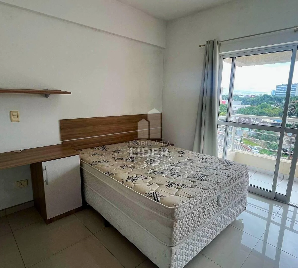 One-bedroom apartment with a home office in Curitiba — photo 3
