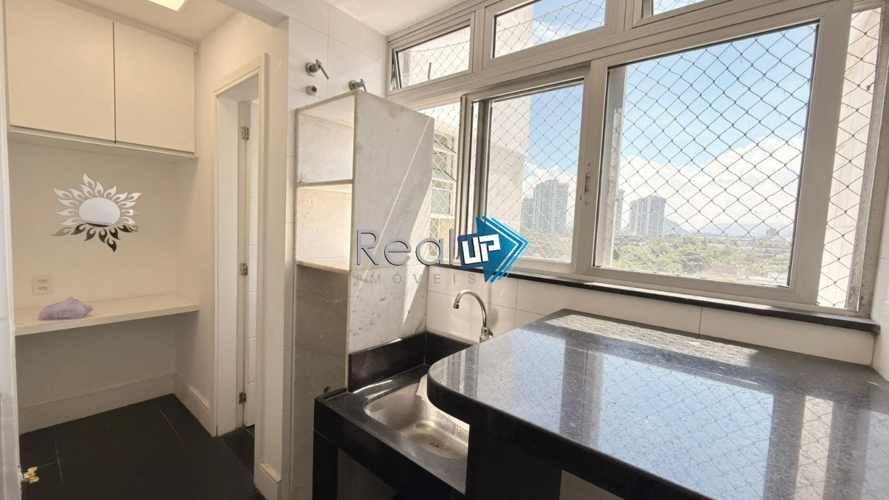 Rooftop apartment with balcony and 4 bedrooms, 5 baths — photo 42