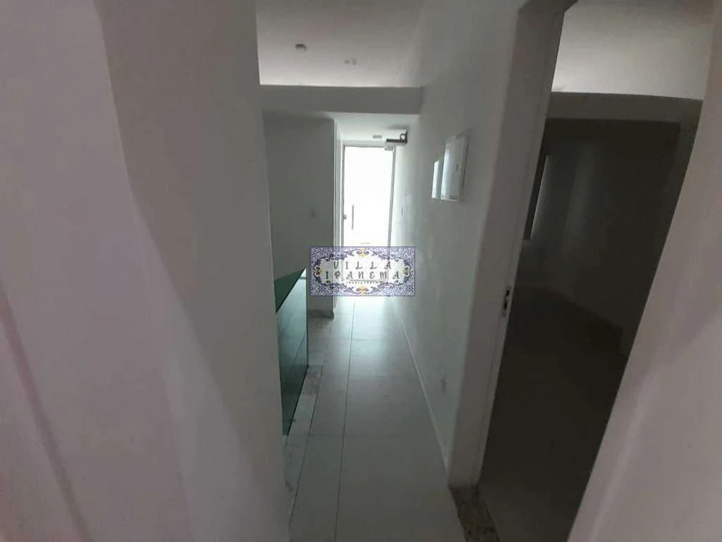 Duplex penthouse 210 m² with 3 en-suite suites — photo 17