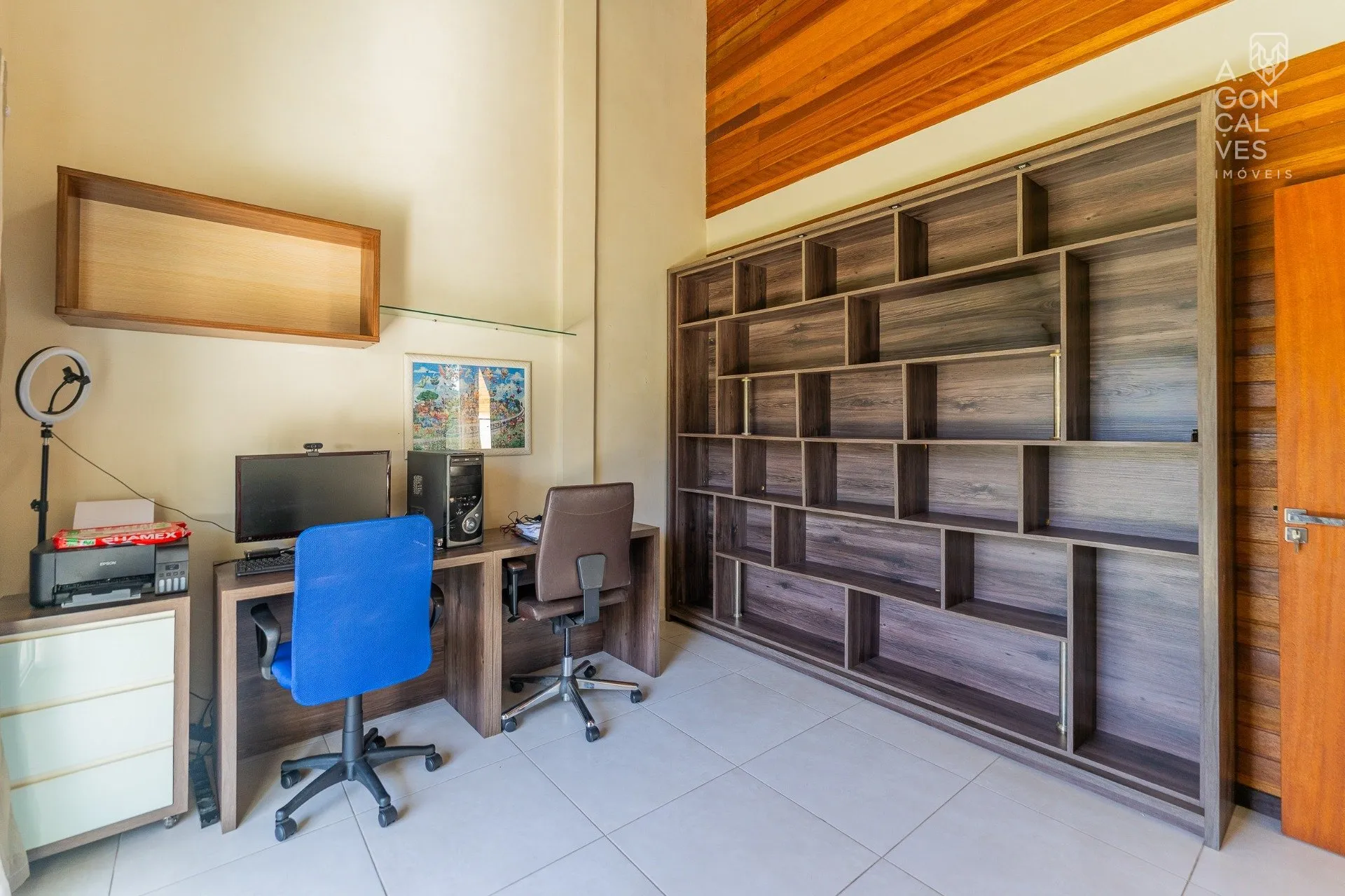 House with 4 bedrooms, 4 bathrooms and air conditioning — photo 36