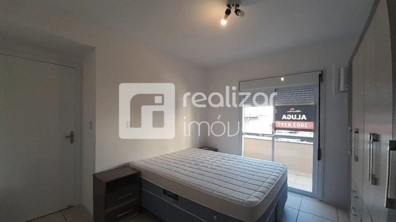 2-bedroom apartment with a washing machine in Florianópolis — photo 6