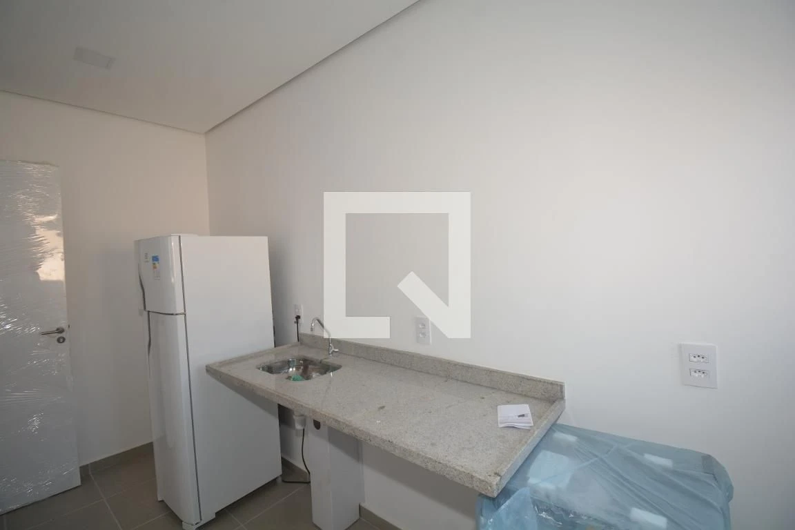 2-bedroom apartment in a building with a gym — photo 42
