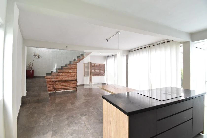 3-bedroom house with a home office