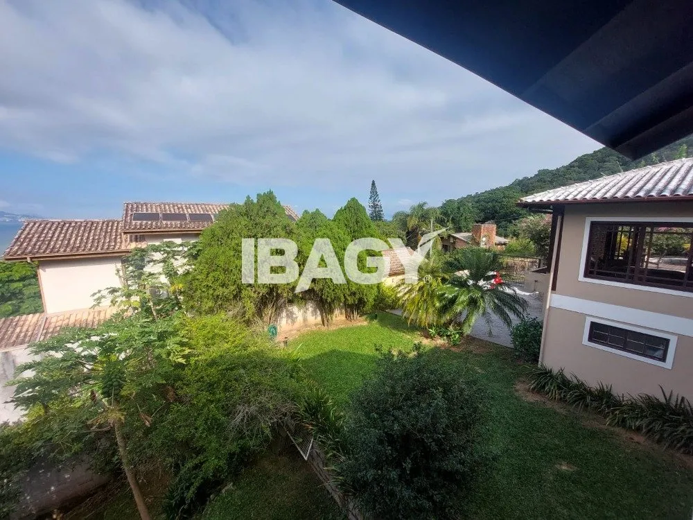 House for rent with 6 bedrooms, 5 suites and 7 bathrooms — photo 36