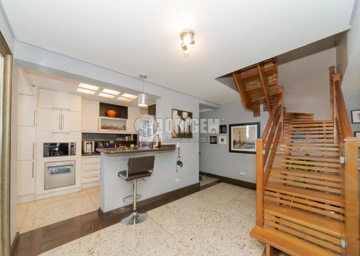Furnished 216 m² apartment with 3 en-suites — photo 3