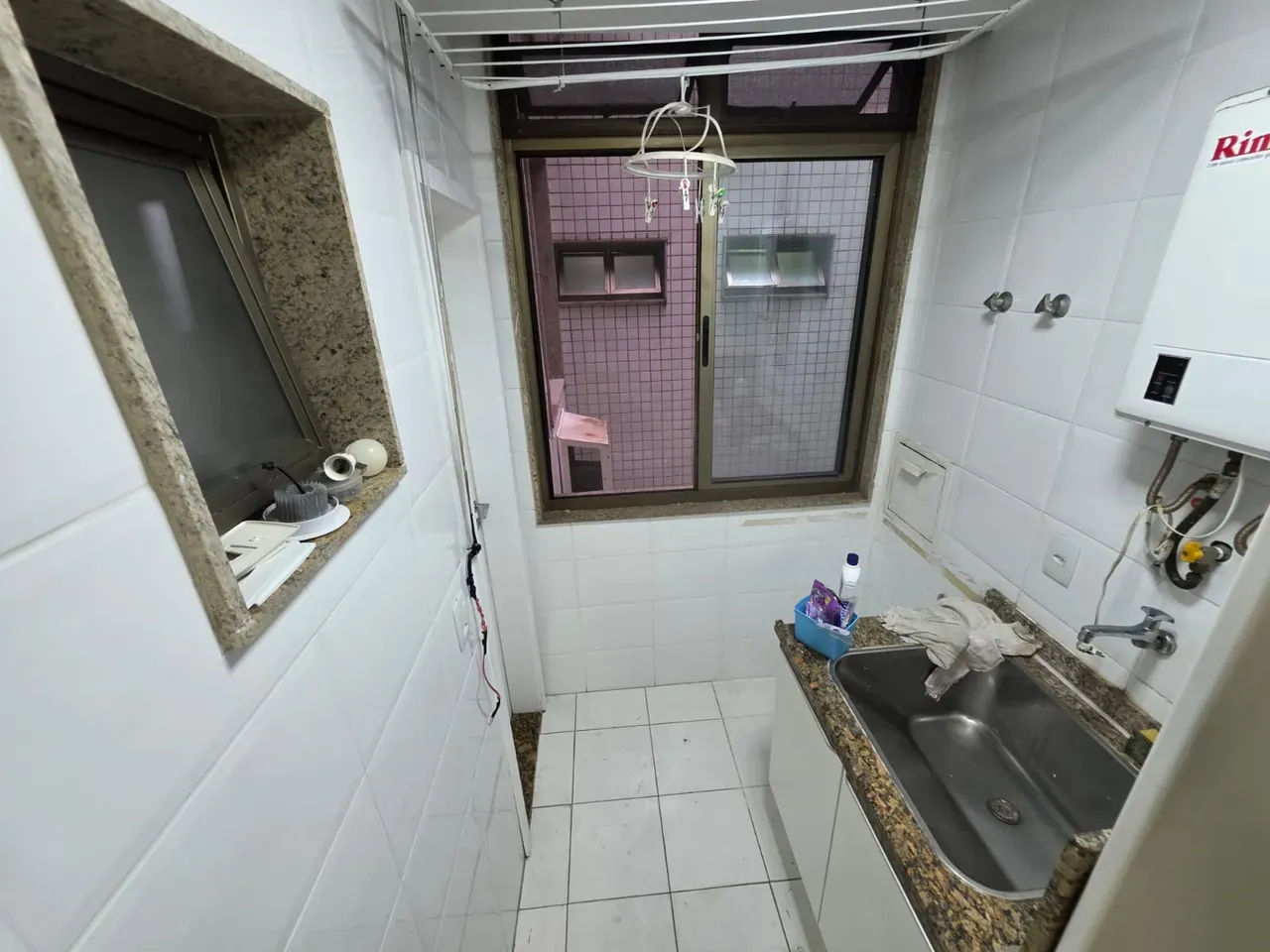 3-bedroom apartment with a bathtub — photo 9
