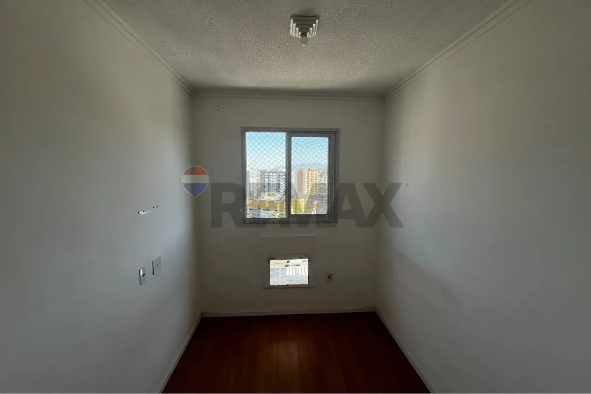 2-bedroom apartment with 1 bathroom and parking — photo 11