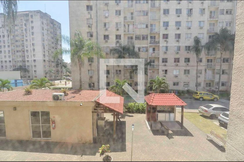 Apartamento de 2 quartos em condomínio com piscina — photo 4