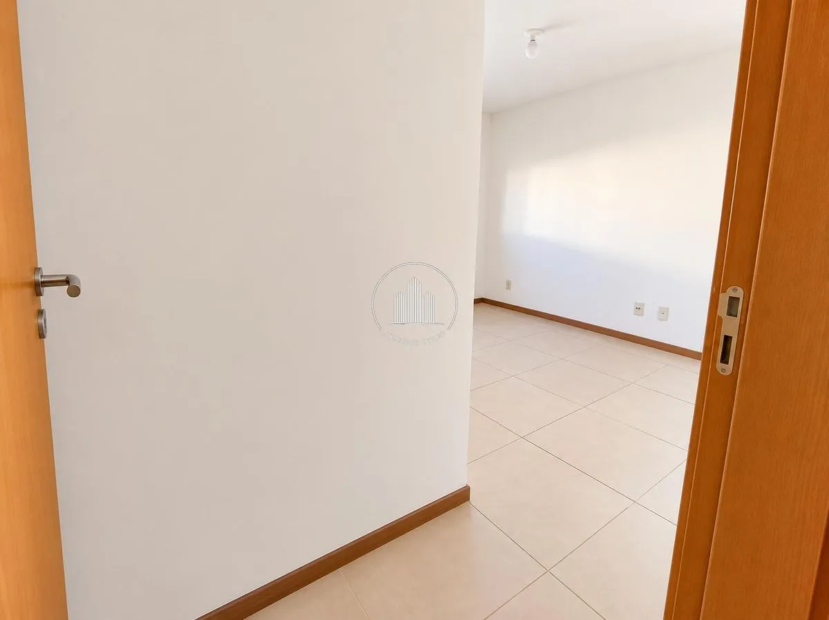 Unfurnished apartment with 3 en-suite bedrooms — photo 31