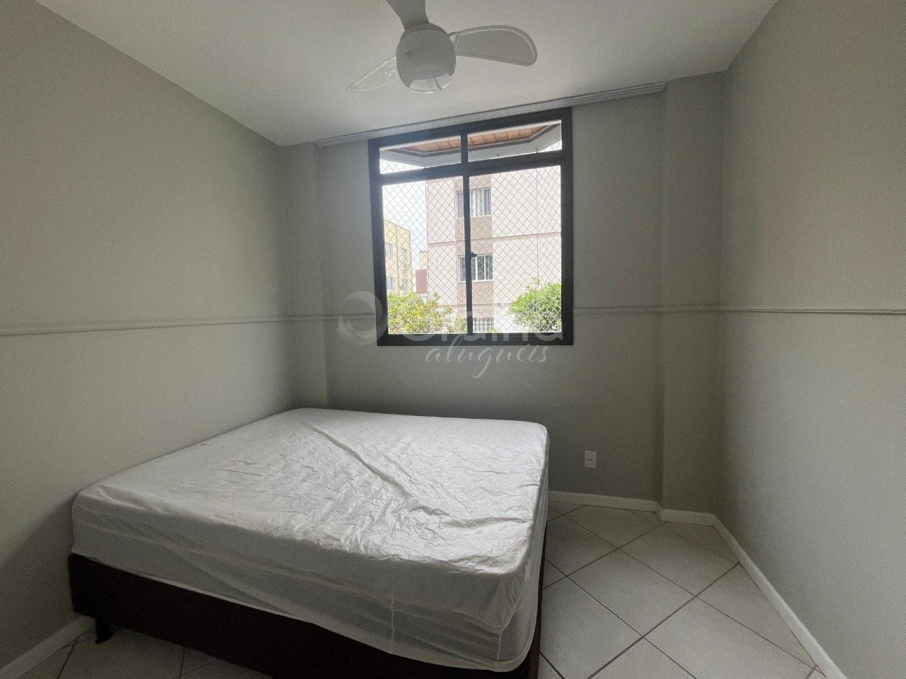 Apartamento com piso de madeira ou laminado, Centro — photo 21