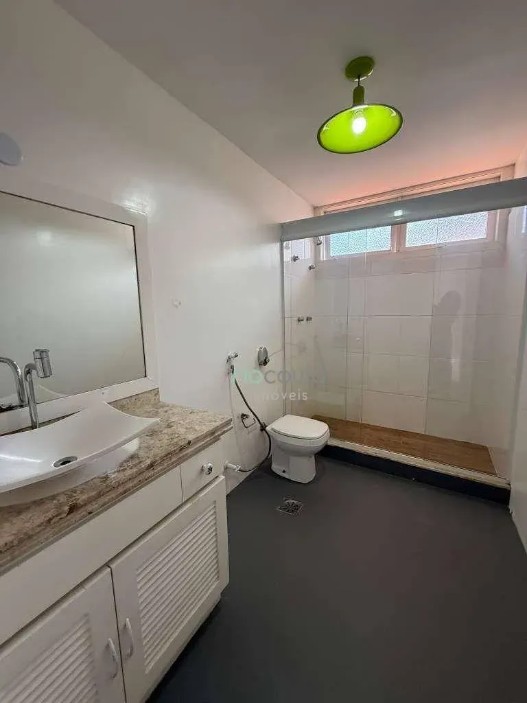 Casa com 5 quartos, 990 m² e 2 vagas, perto das janelas — photo 65