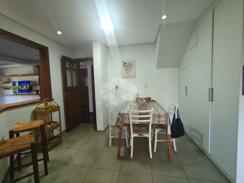 Мебльований будинок з 4 спальнями-сюїтами та садом 240 м² — photo 15
