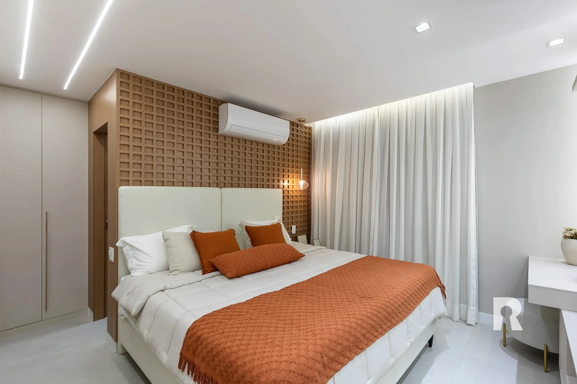 3-bedroom apartment with a jacuzzi — photo 9