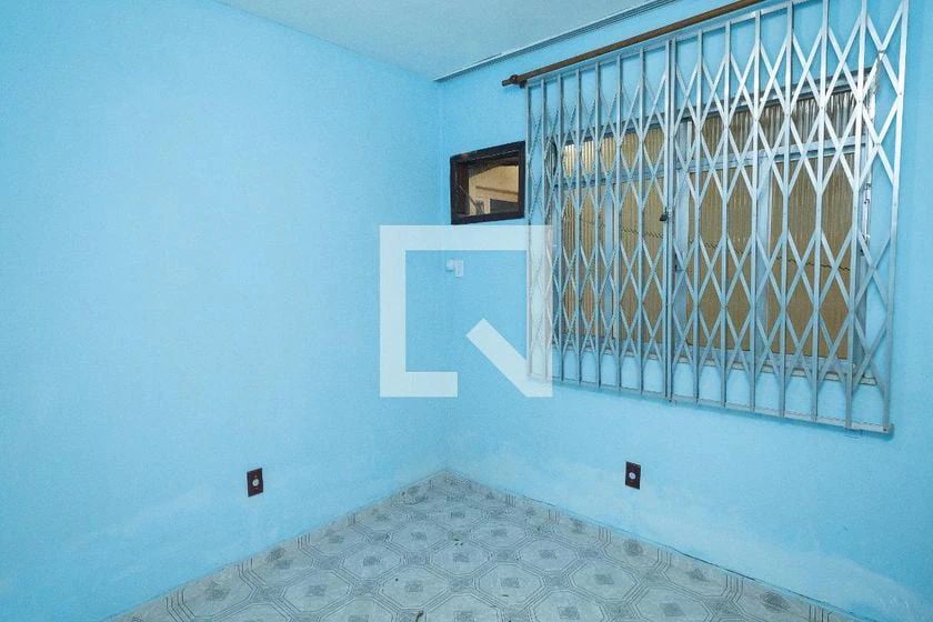 3-bedroom house with private garden and laundry area — photo 9