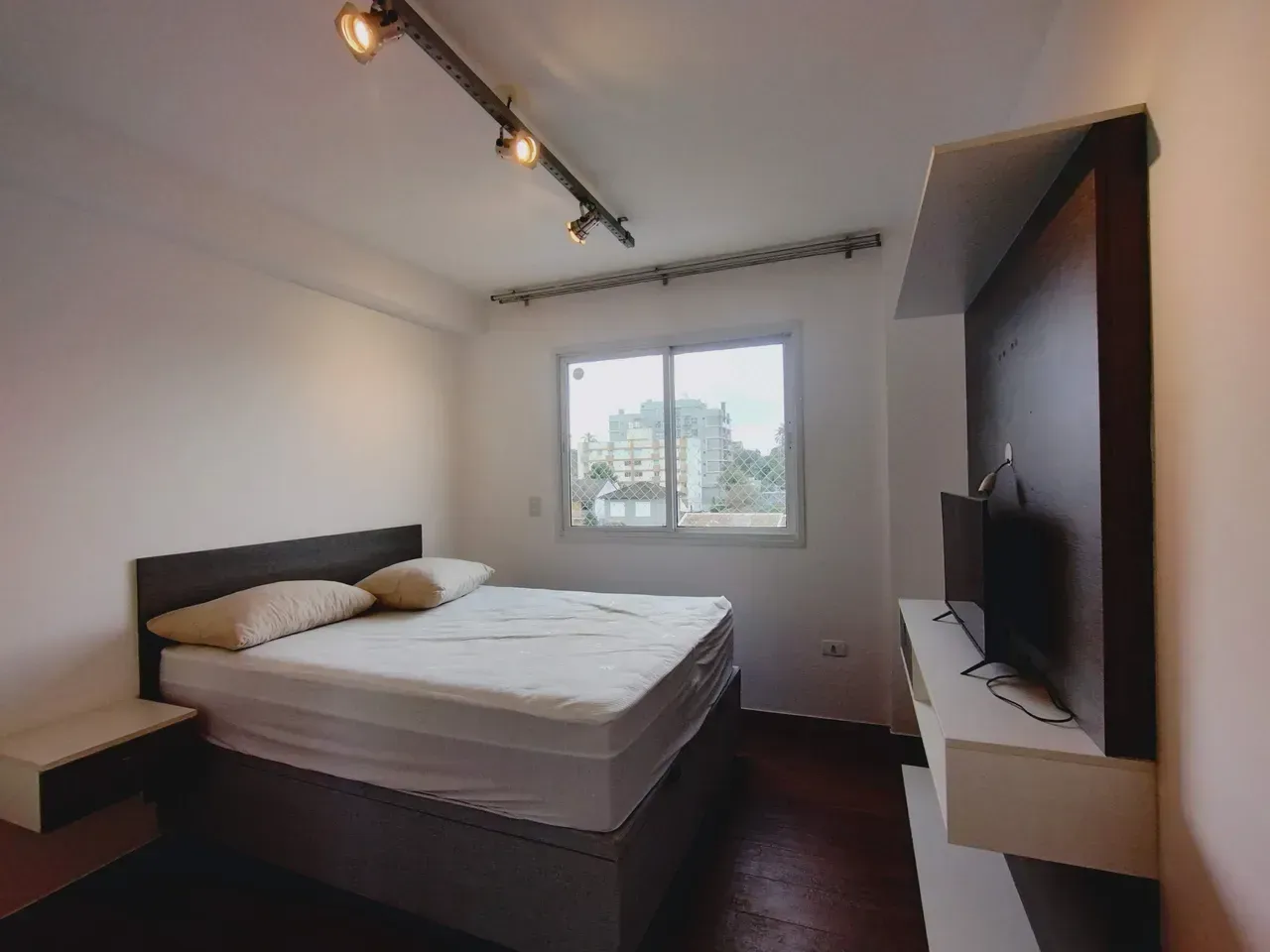 Apartamento de 1 quarto com cozinha integrada — photo 2