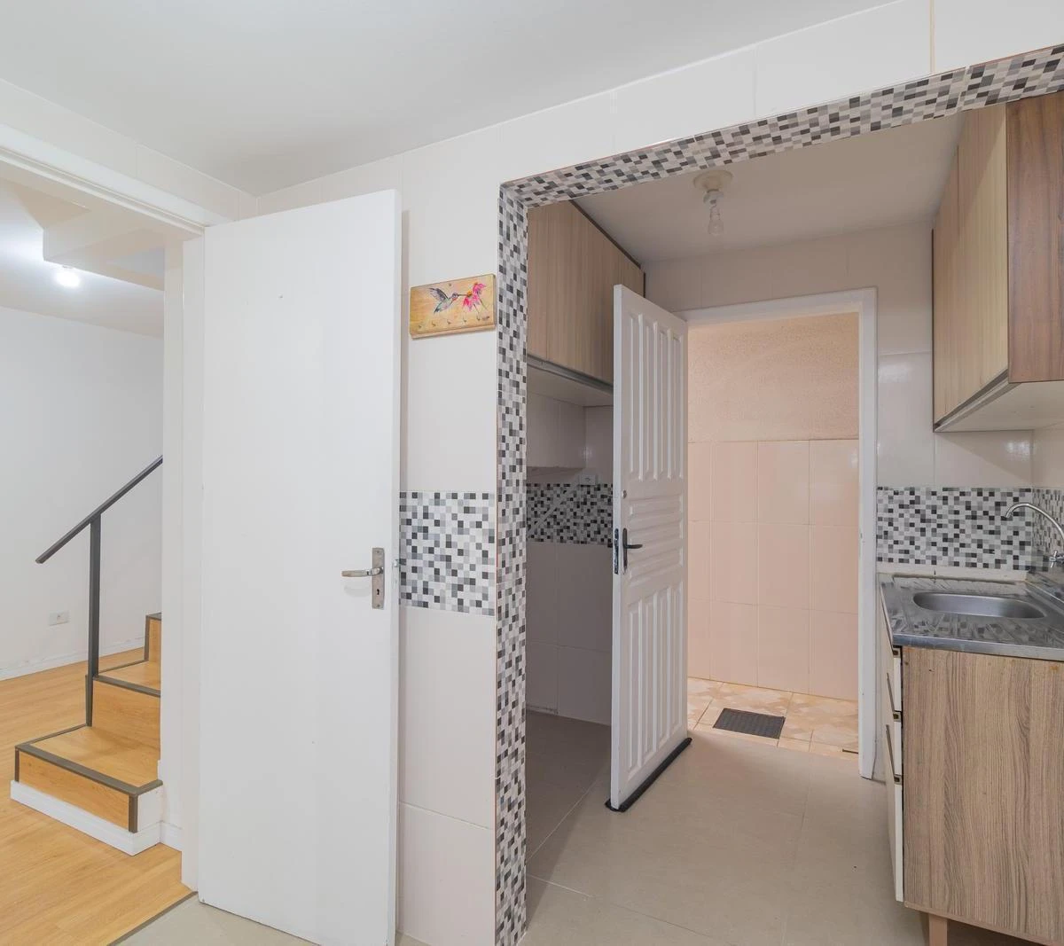3-bedroom house with wood or laminate floors — photo 15