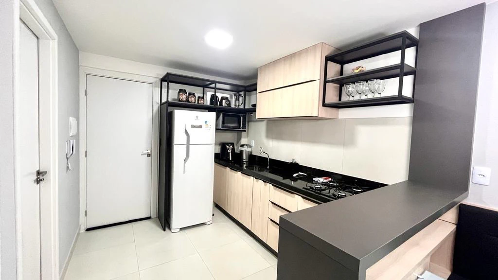 Вид на воду та 2 спальні: квартира 47 м² — photo 2