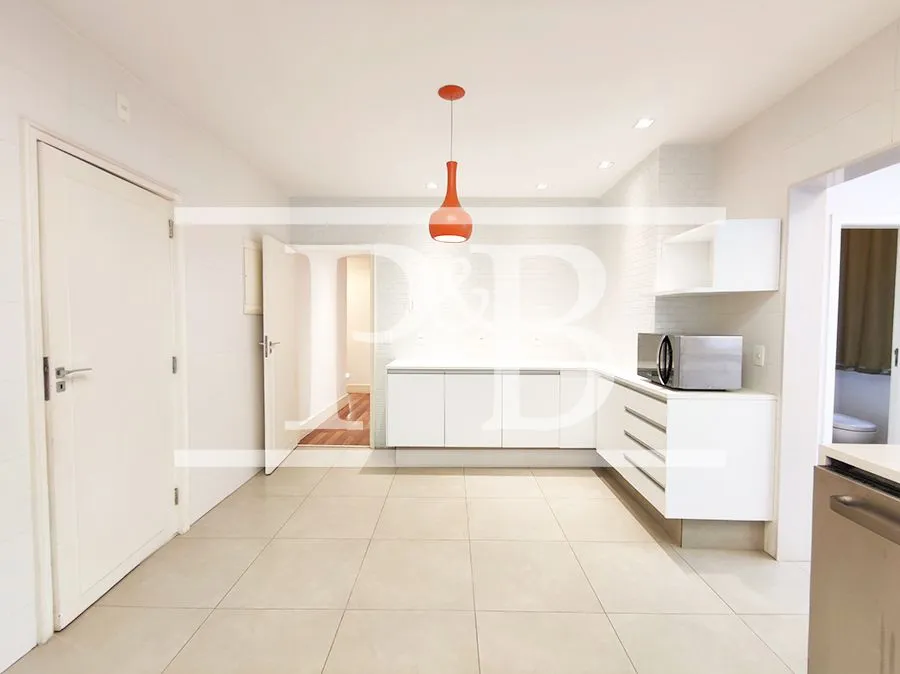 Rental apartment with 3 bedrooms and 261 m² — photo 24
