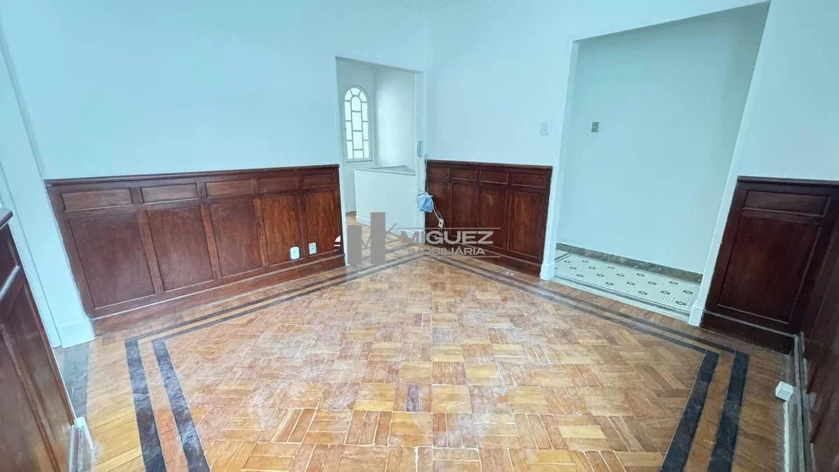 House, 80 m², with wood or laminate floors — photo 19