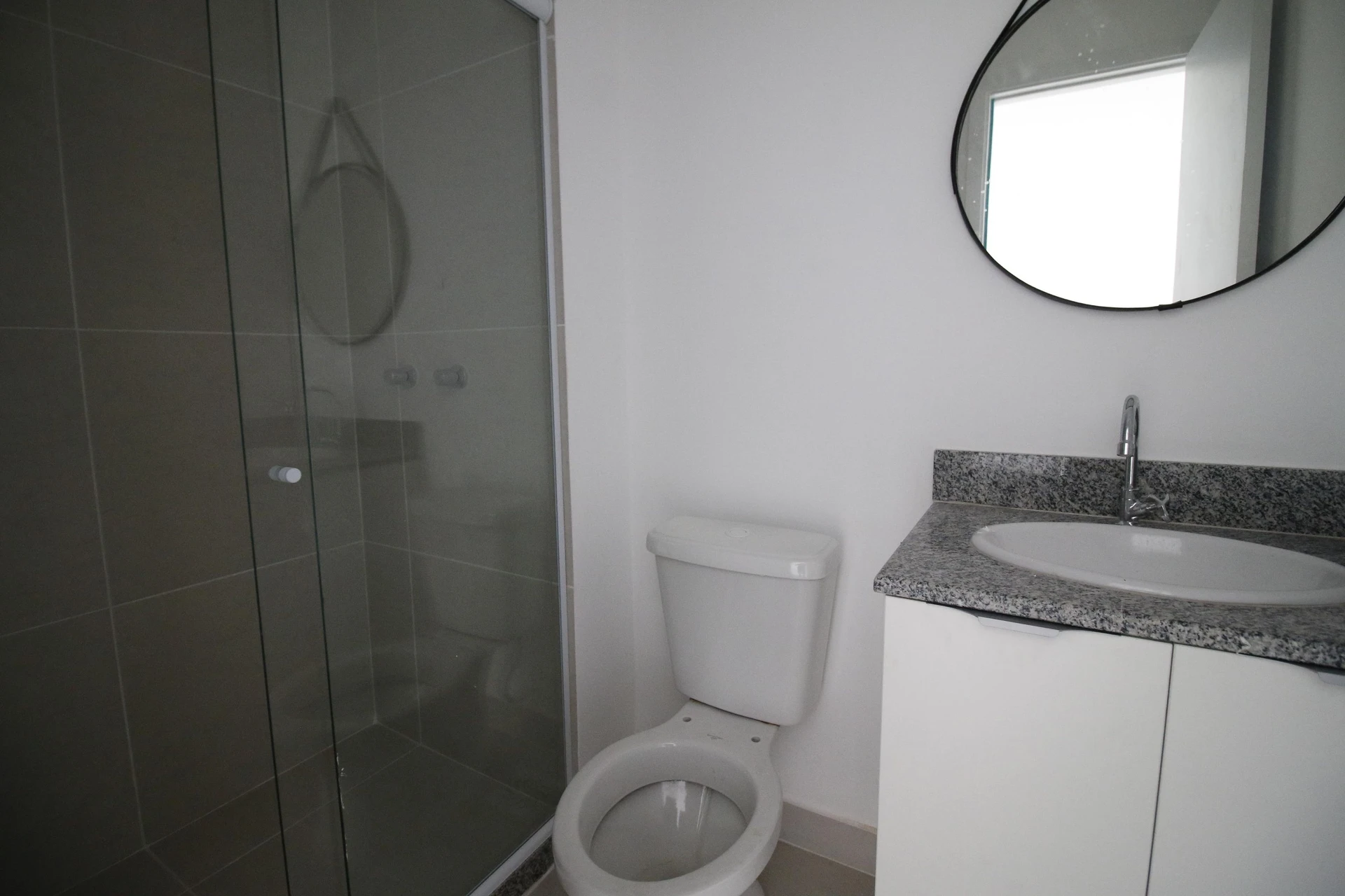 Apartamento de 1 dormitorio con cocina abierta y balcón — photo 7