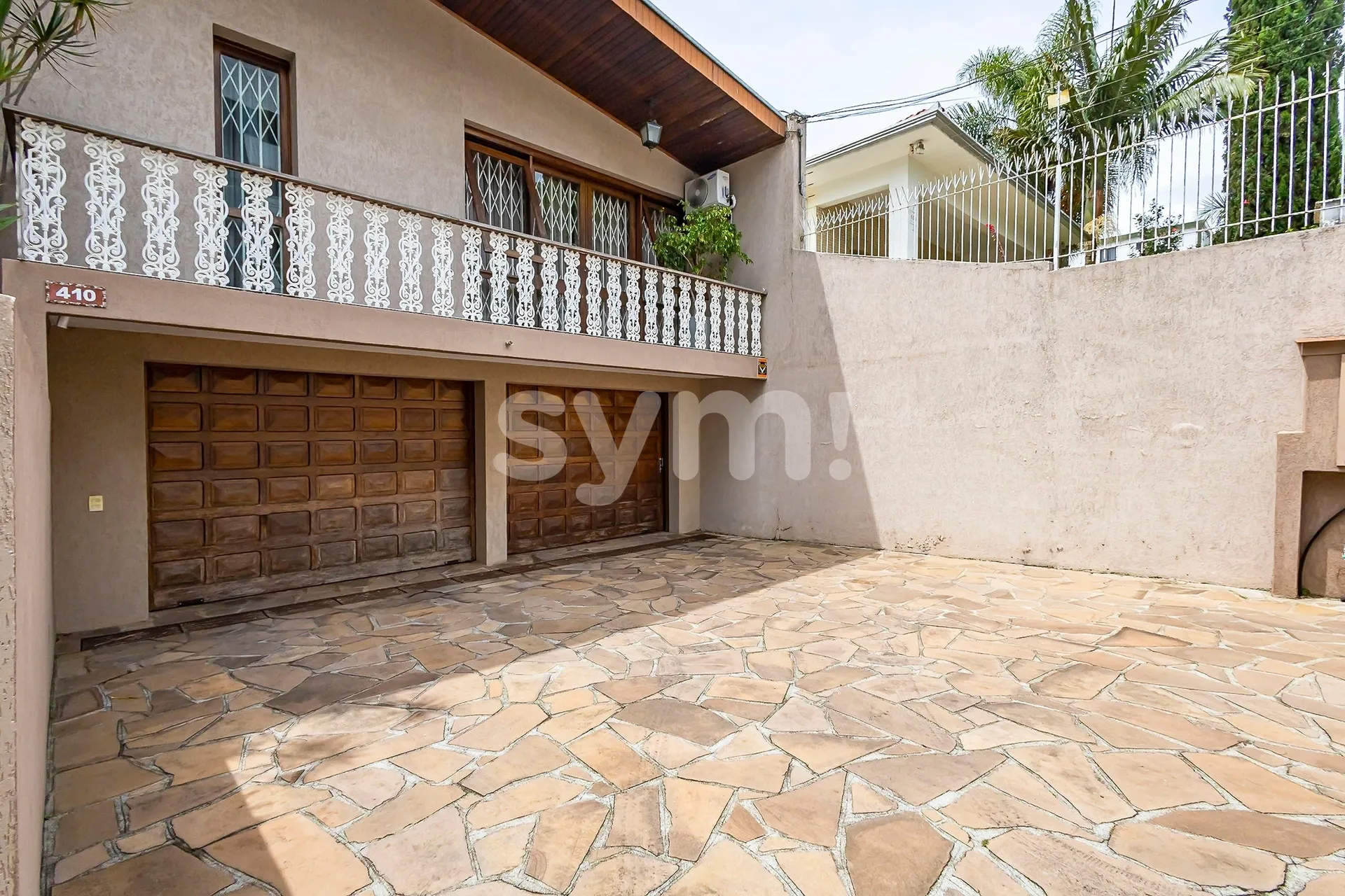 Single-family house with 3 bedrooms and 4 parking spaces — photo 2