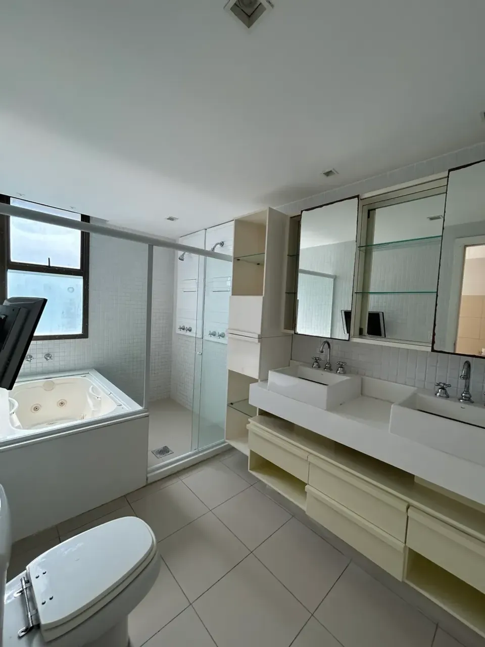 Apartamento de 233 m² com 4 quartos e cozinha americana — photo 6