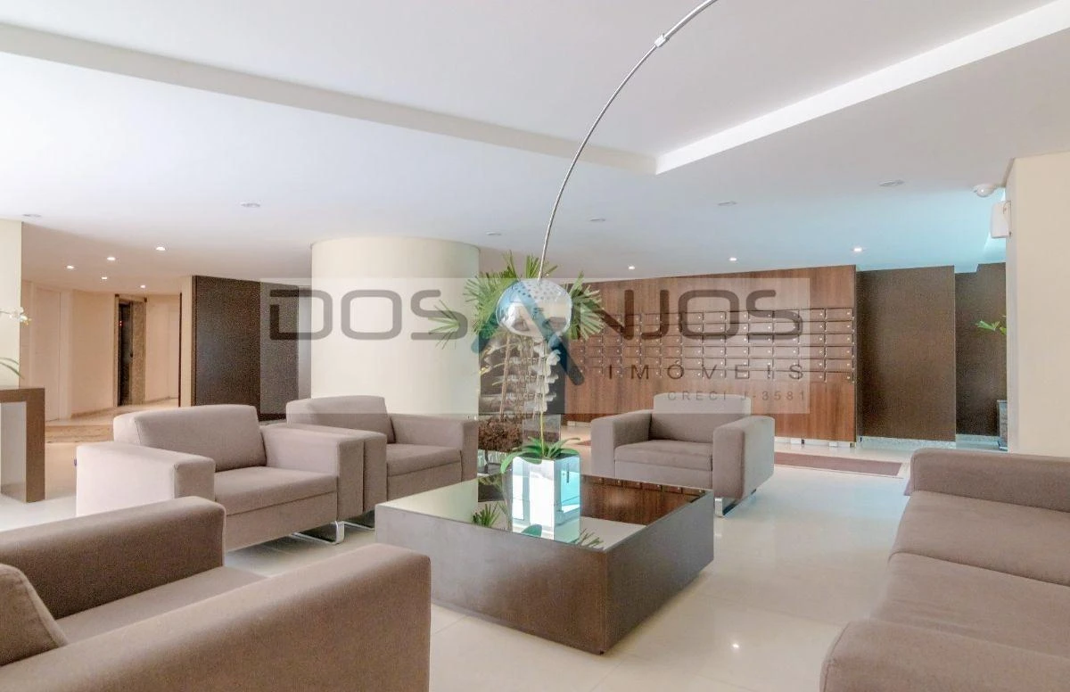 3-bedroom apartment in a building with a gym — photo 5