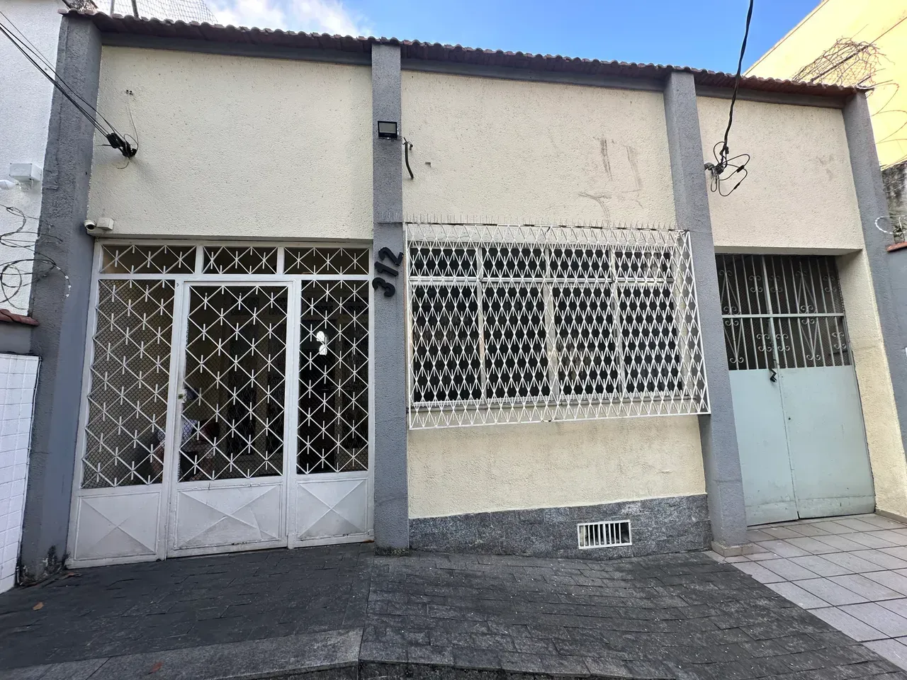 Casa com 4 quartos, 3 banheiros e 5 vagas — photo 8