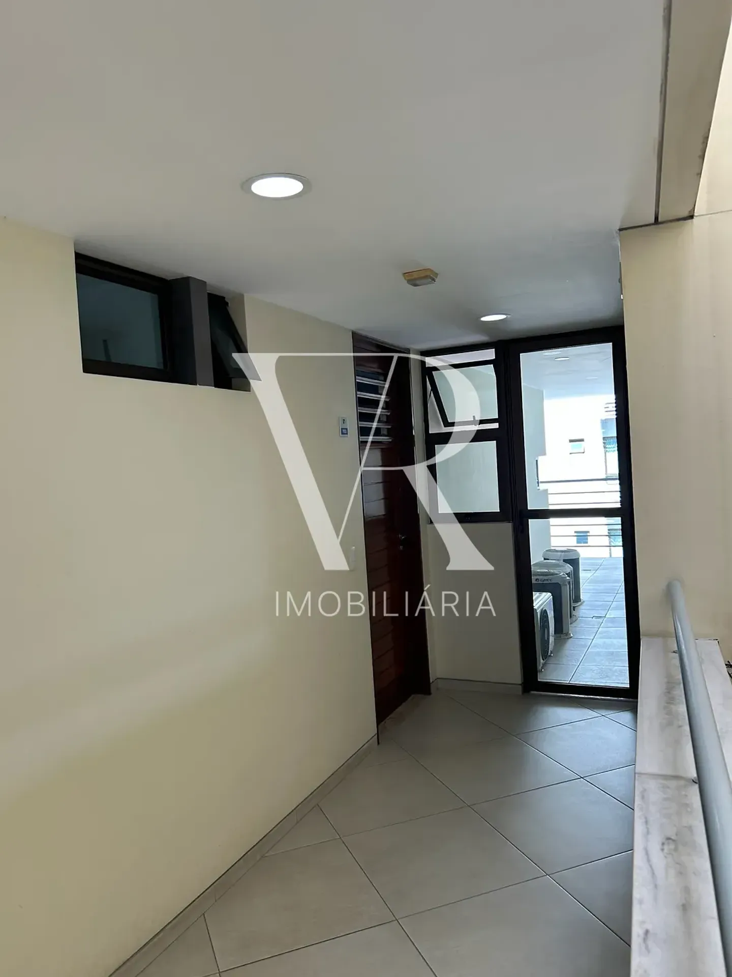 Apartamento de alquiler con 2 dormitorios y 2 baños — photo 3