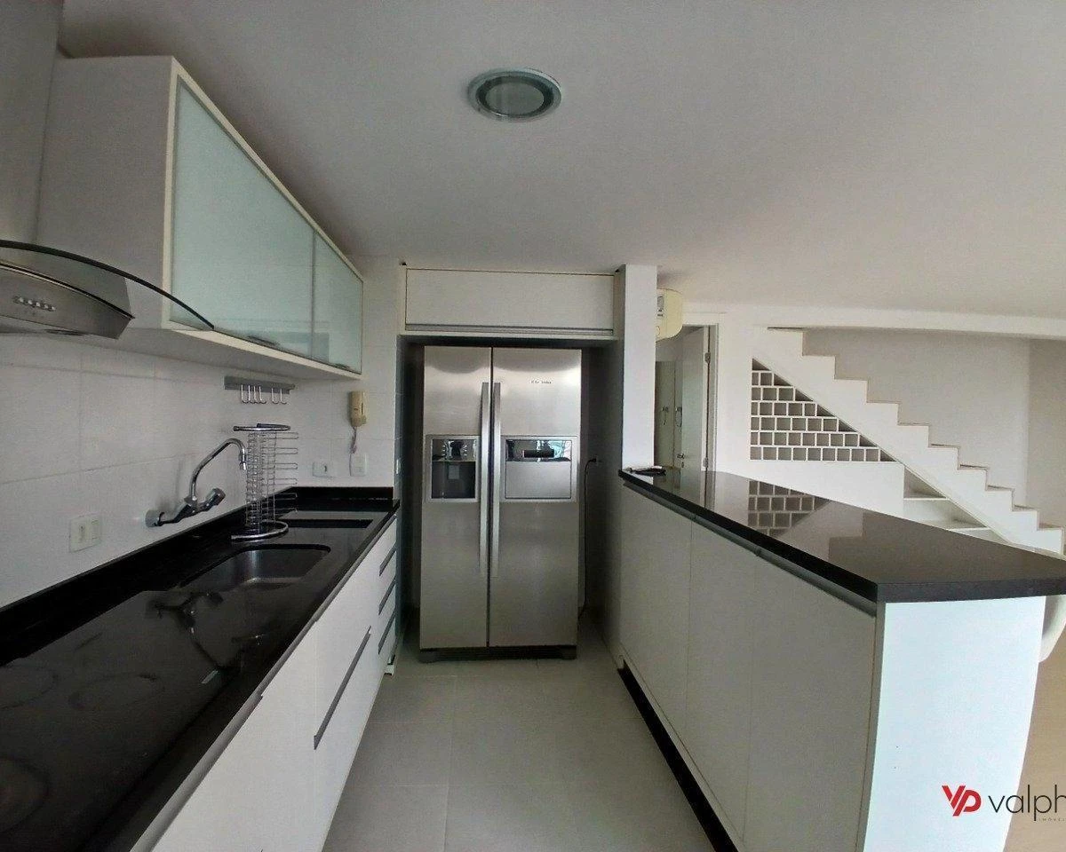 Home office in a 2-bedroom apartment, 105 m² — photo 9