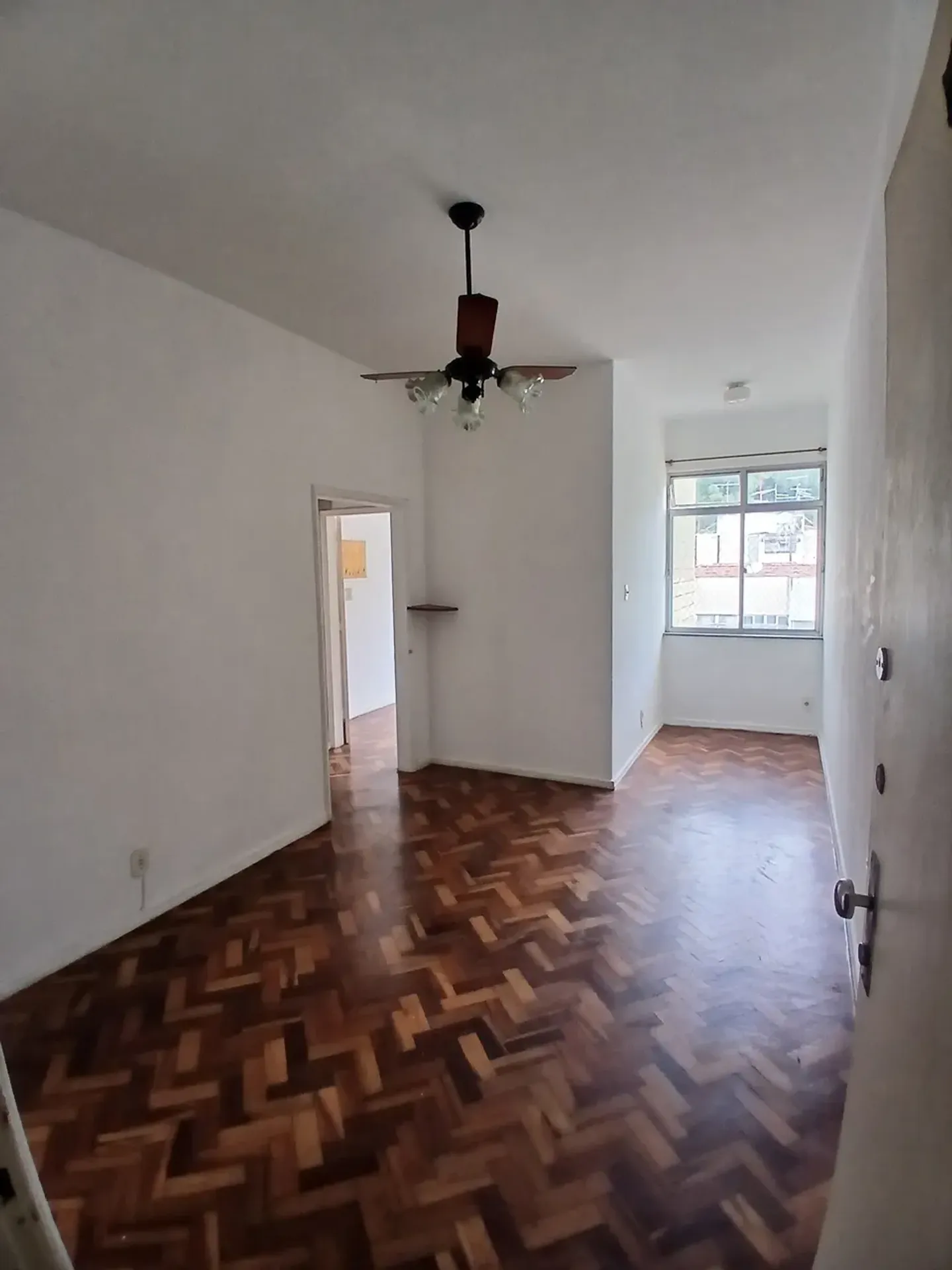 43 m² apartment with 1 bedroom and a laundry area — photo 9