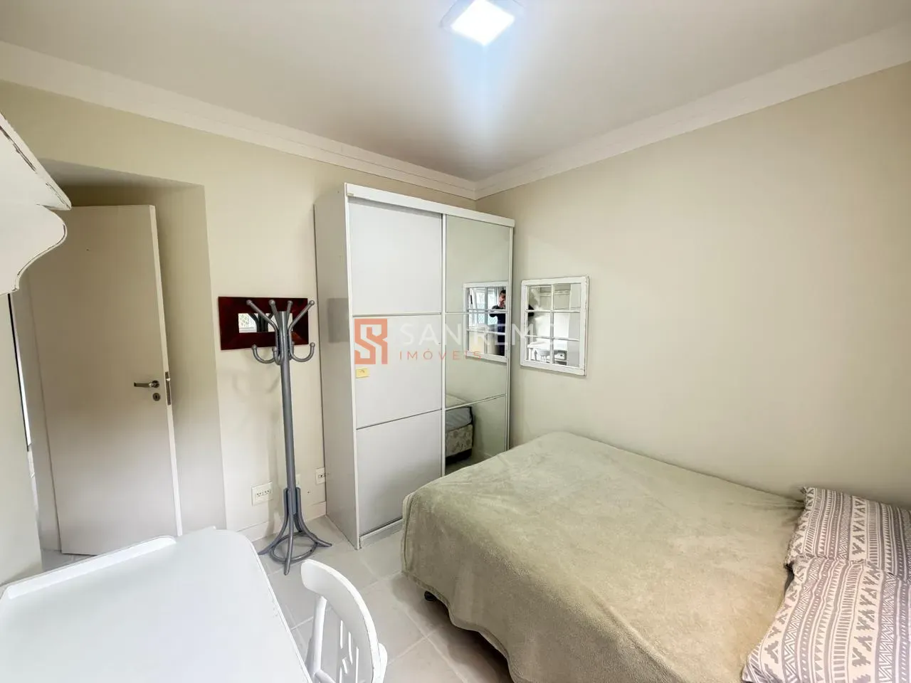 Furnished 98 m² apartment with 3 bedrooms and 1 parking — photo 4