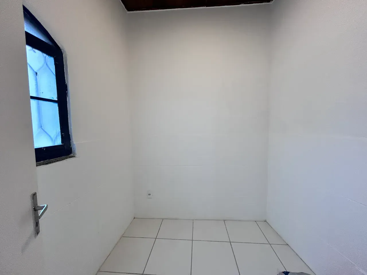 House with 1 bedroom and 1 bathroom plus laundry area — photo 17